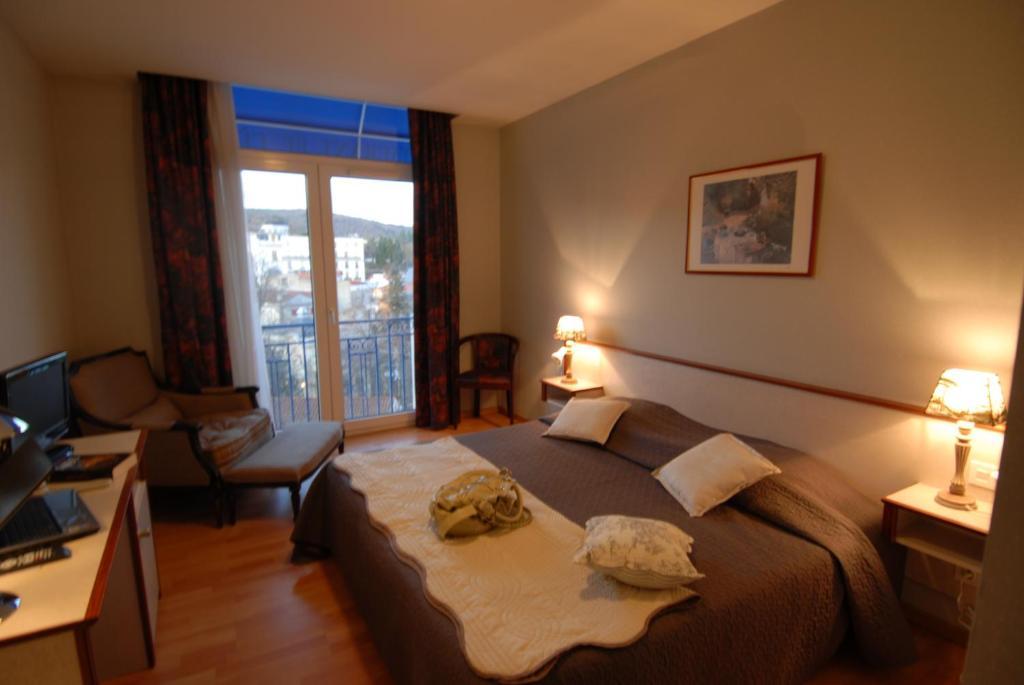 Bellevue Hotel Châtel-Guyon Esterno foto